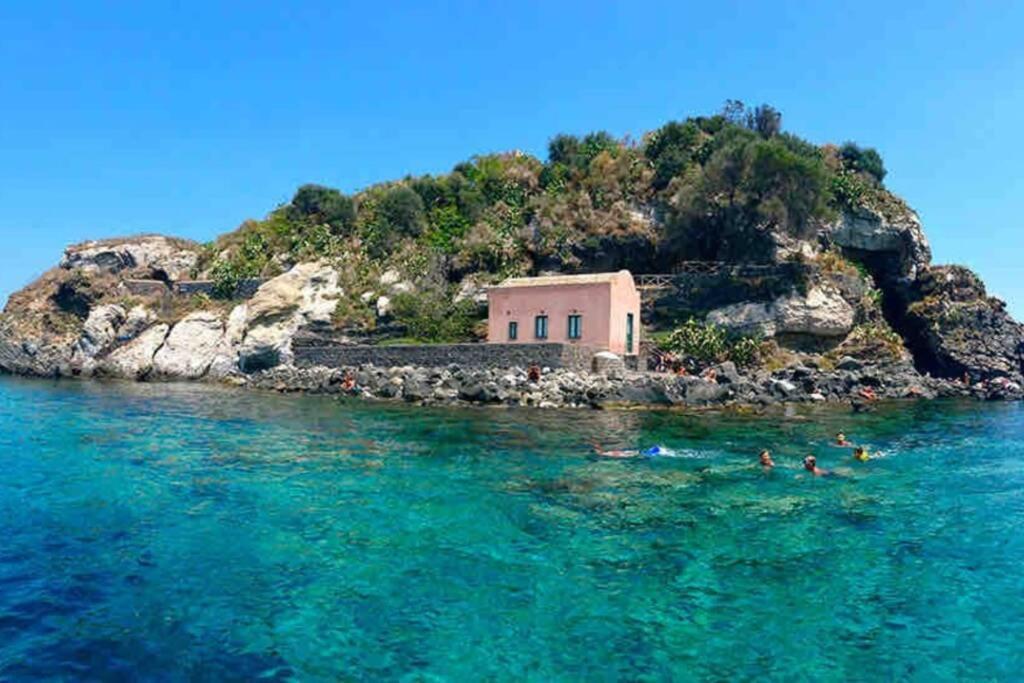 Malavoglia Suite 18 Aci Castello Ngoại thất bức ảnh